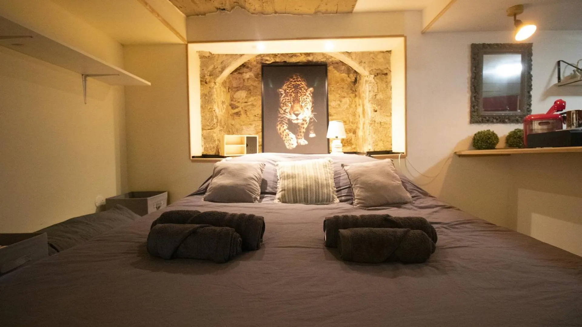 Suite Lovespa Coligny 0*,  Франция